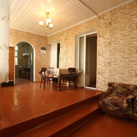 Guesthouse "Ashot Shalunts" กอริส ภายนอก รูปภาพ