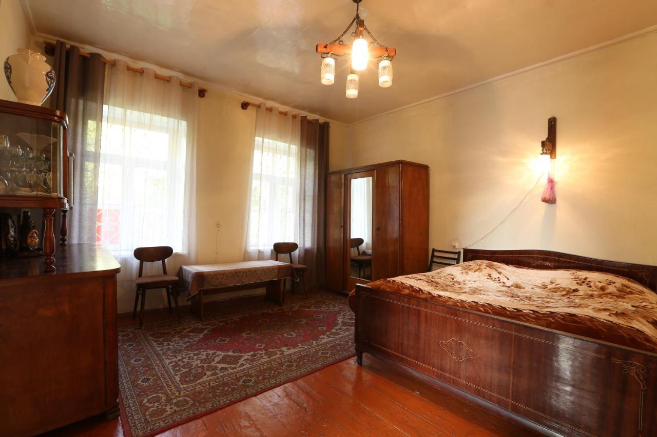 Guesthouse "Ashot Shalunts" กอริส ภายนอก รูปภาพ