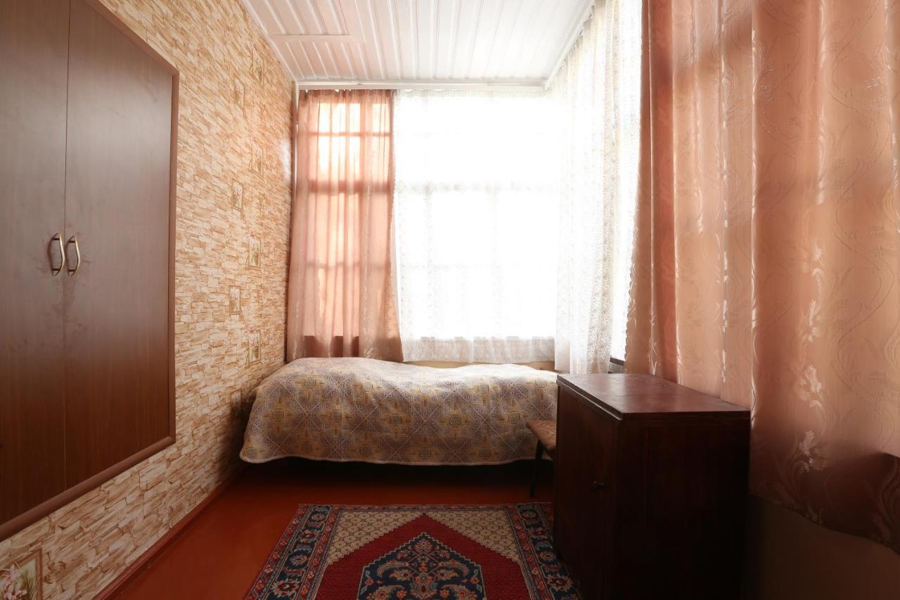 Guesthouse "Ashot Shalunts" กอริส ภายนอก รูปภาพ